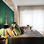 Centralissimo E Confortevole, Fronte Petruzzelli Μπάρι