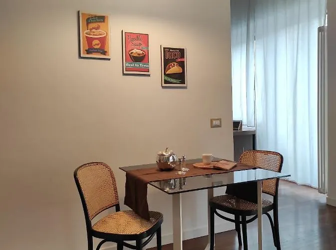 Centralissimo E Confortevole, Fronte Petruzzelli