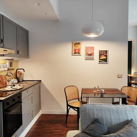 Centralissimo E Confortevole, Fronte Petruzzelli