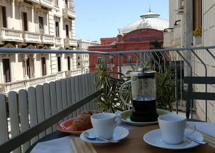 Centralissimo E Confortevole, Fronte Petruzzelli Lägenhet Bari